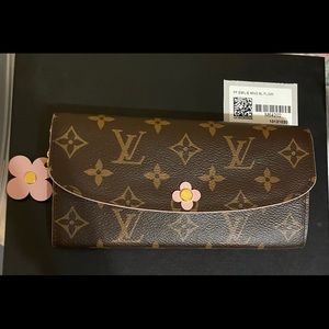 EUC Louis Vuitton Emilie Wallet Monogram Flower